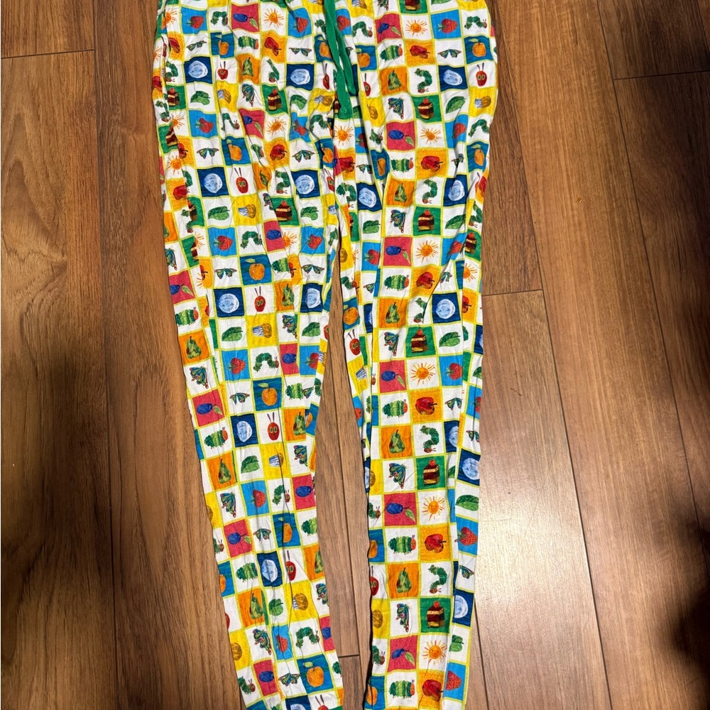 Vibrant Graphic Print Women’s Pajamas
